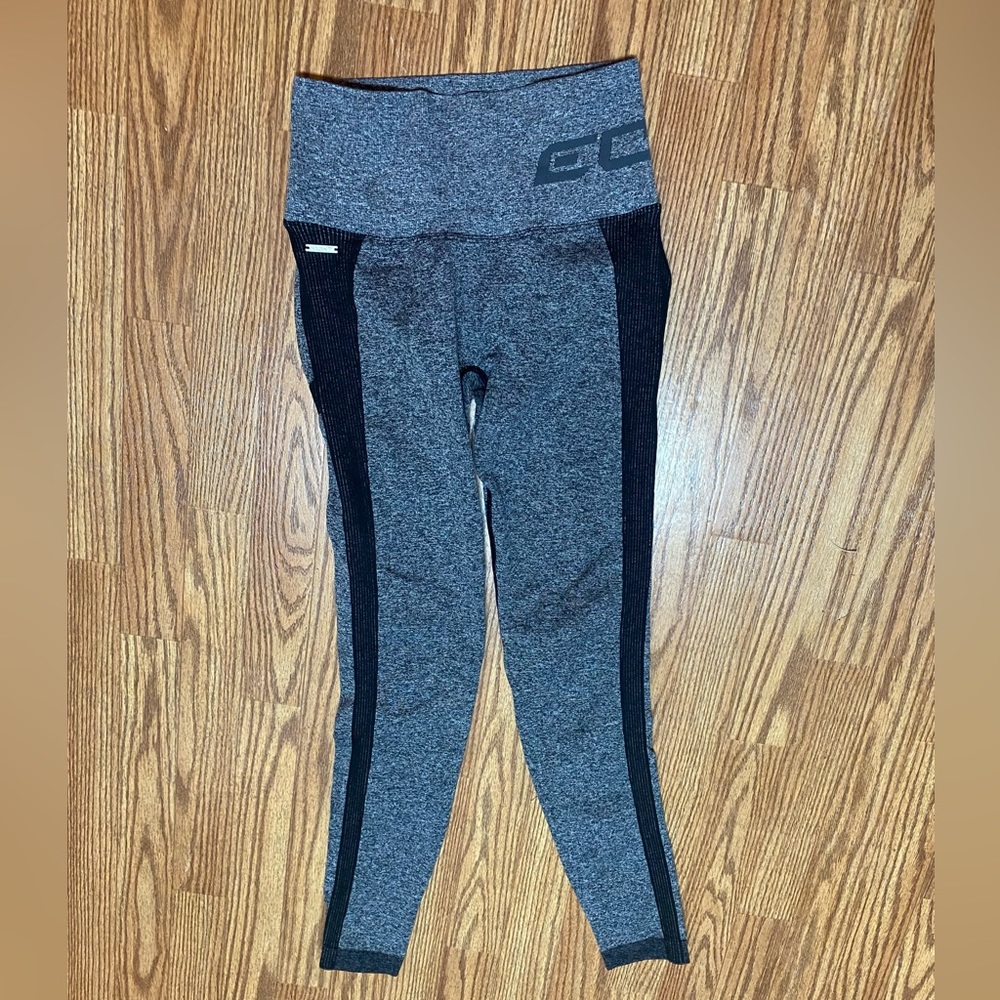 ECHT ARISE SCRUNCH GRAY WORKOUT LEGGINGS x small